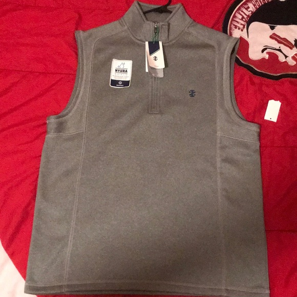 IZOD Golf Pullover - Picture 1 of 4